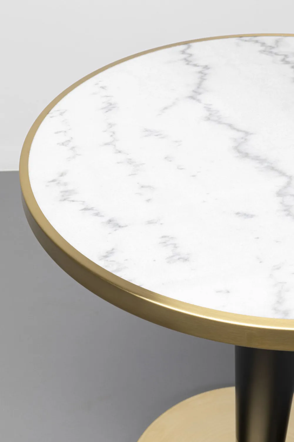 KARE Design Pöydät*Amalia Bistro Pöytä Marmori Ja Teräs Ø70cm