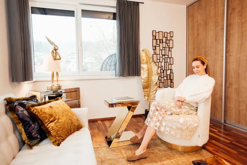 KARE Design Pöytävalaisimet*Animal Rabbit Pupu Pöytävalaisin, Pupulamppu, Kulta/valkoinen 50cm