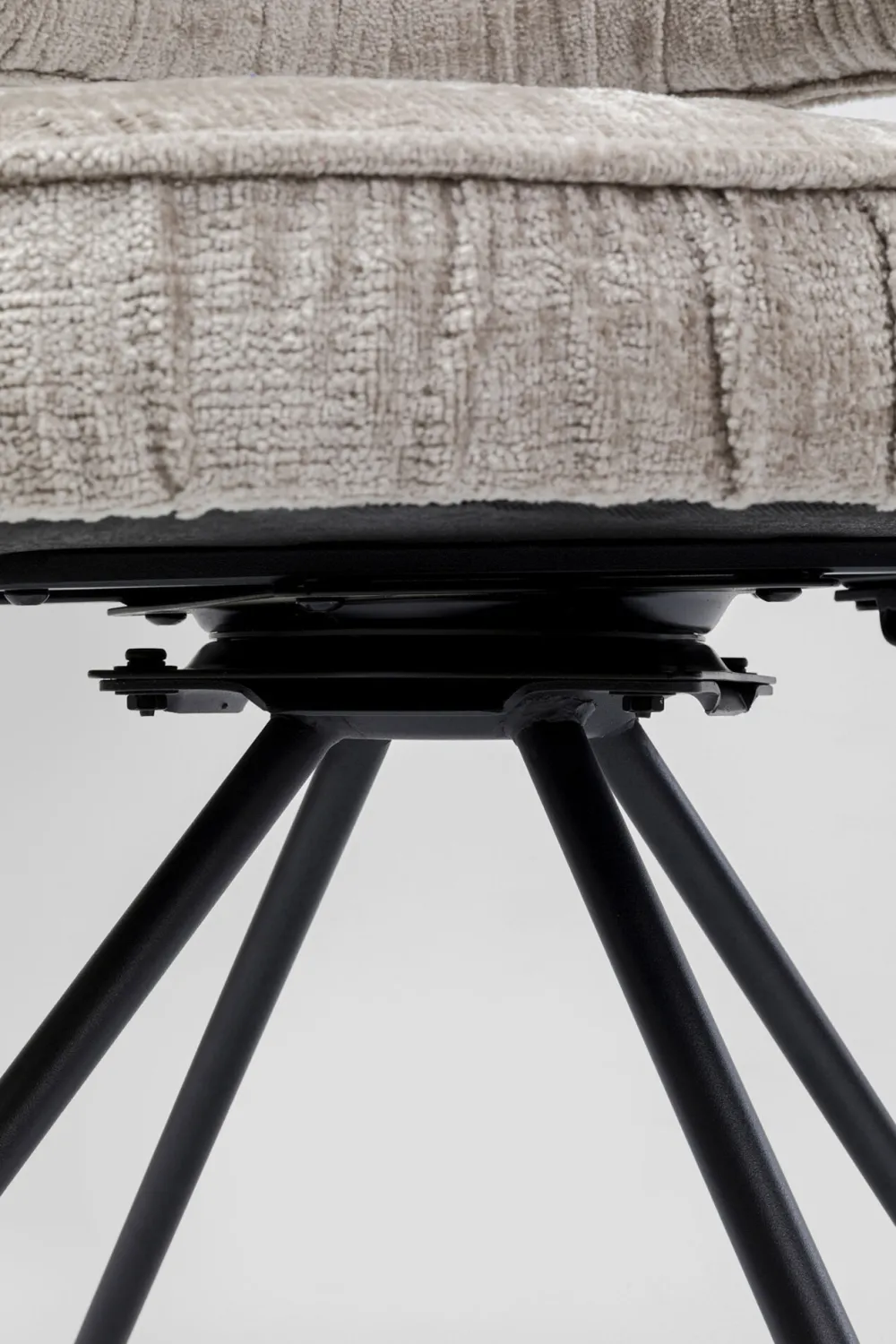 KARE Design Tuolit*Arabella Kääntyvä Tuoli Hopea