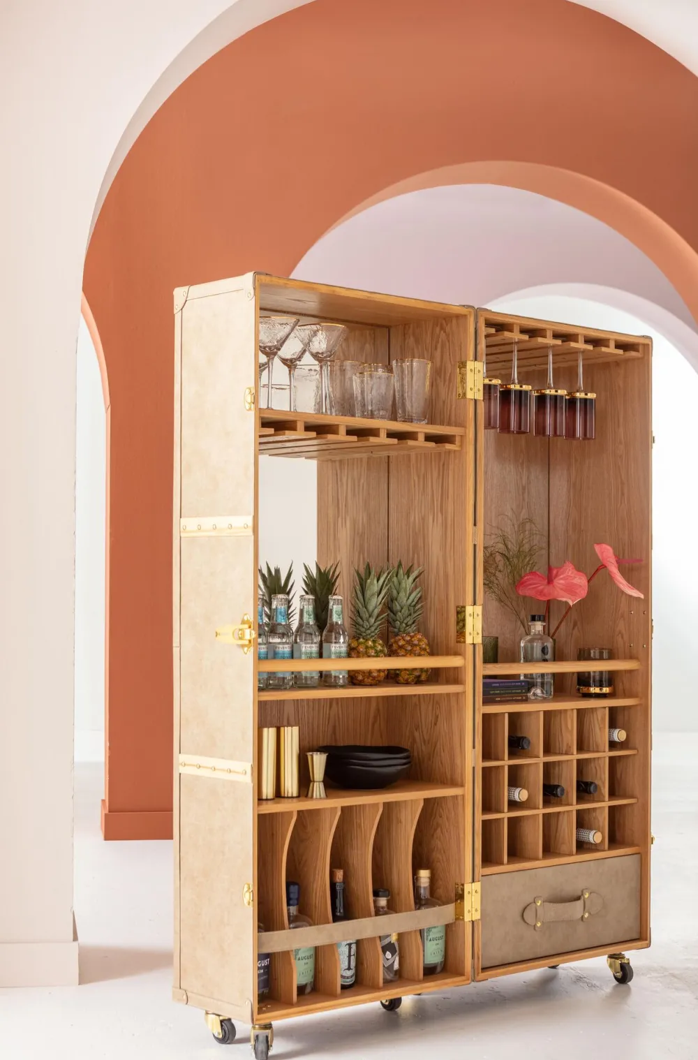 KARE Design Baarit*Bar Venezia Baarikaappi, Kermanvärinen