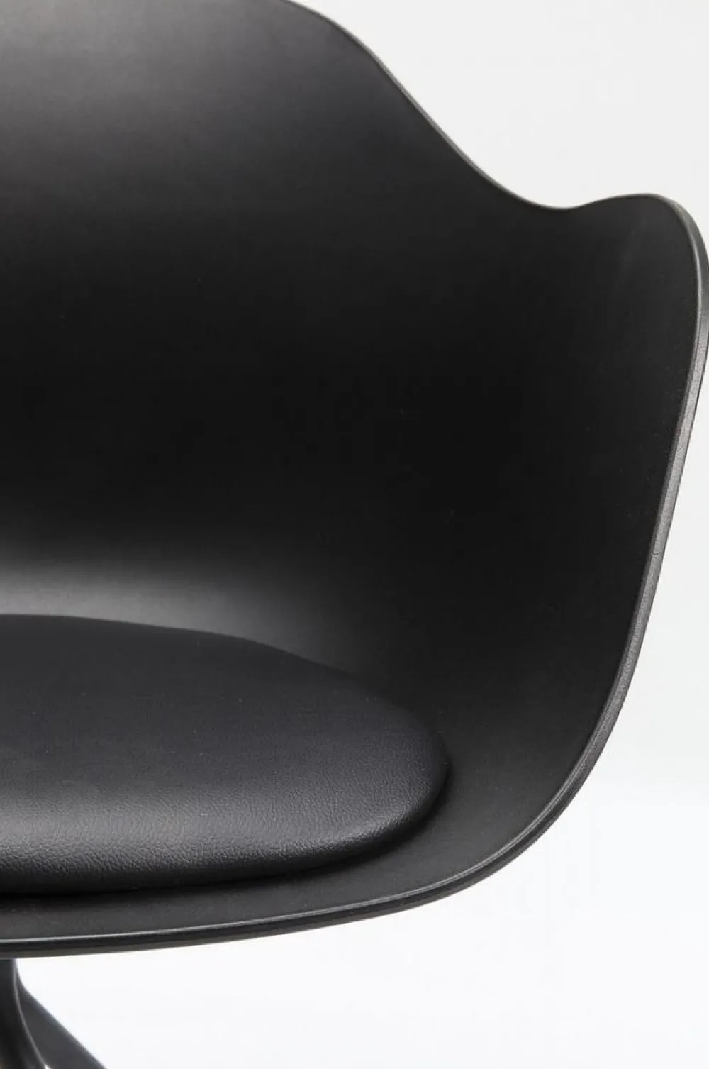 KARE Design Tuolit*Bel Air Tuoli Käsinojilla