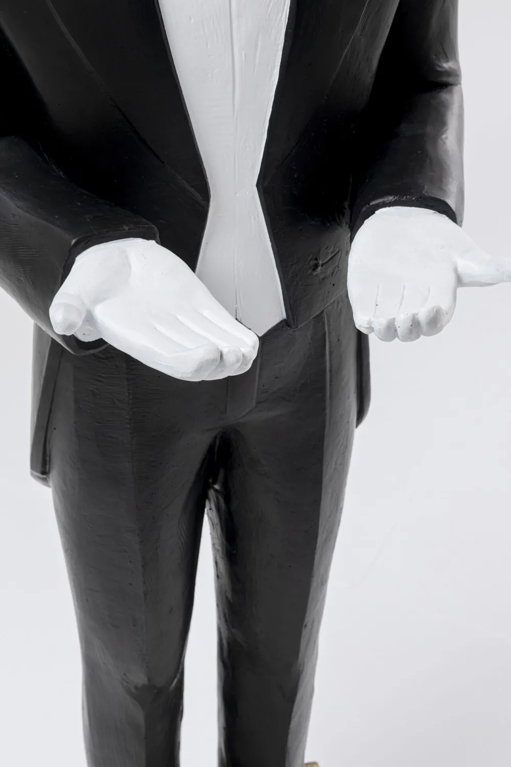 KARE Design Jalalliset Koriste-Esineet*Butler Dog Alfred Koriste-esine 165cm