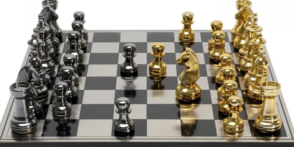 KARE Design Jalalliset Koriste-Esineet*Deco Chess Shakkipeli Koriste-esine 60x60cm