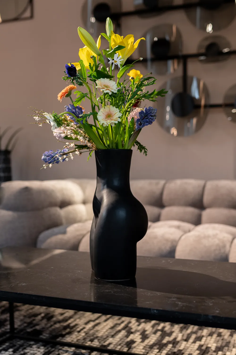 KARE Design Olohuone*Donna Maljakko, Musta 40cm