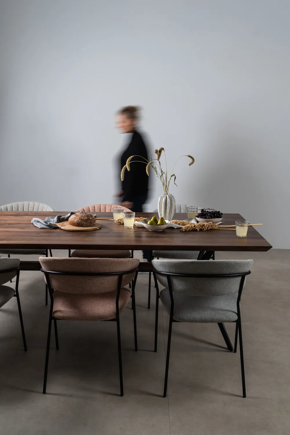 KARE Design Pöydät*Downtown Pöytä, Pähkinä 100x220cm