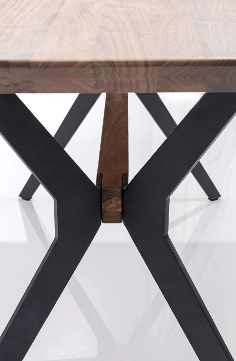 KARE Design Pöydät*Downtown Pöytä, Pähkinä 100x220cm