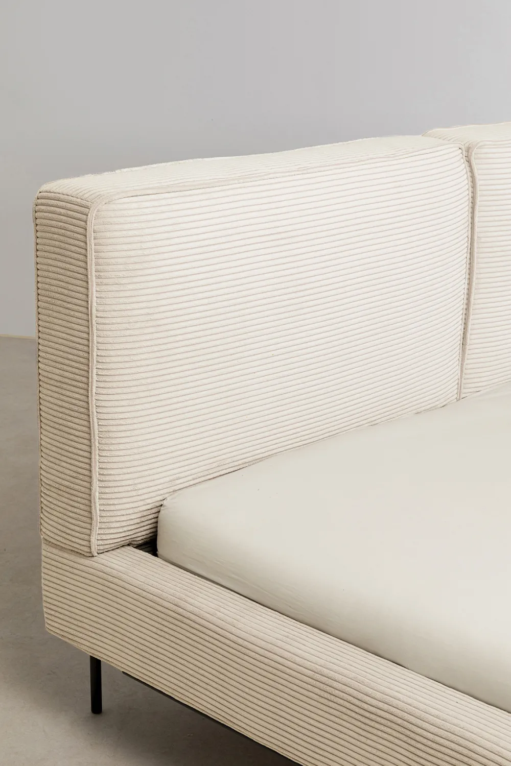 KARE Design Sängyt*East Side Cream Sänky, Vakosametti 180x200cm