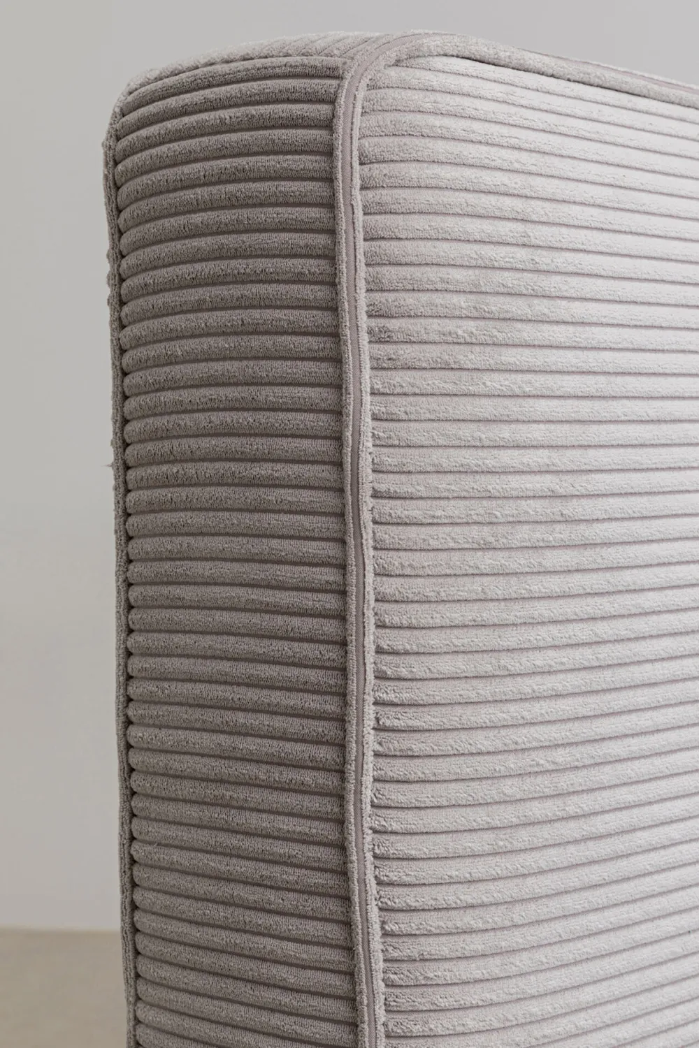 KARE Design Sängyt*East Side Sänky, Vakosamettia, Harmaa 180x200cm