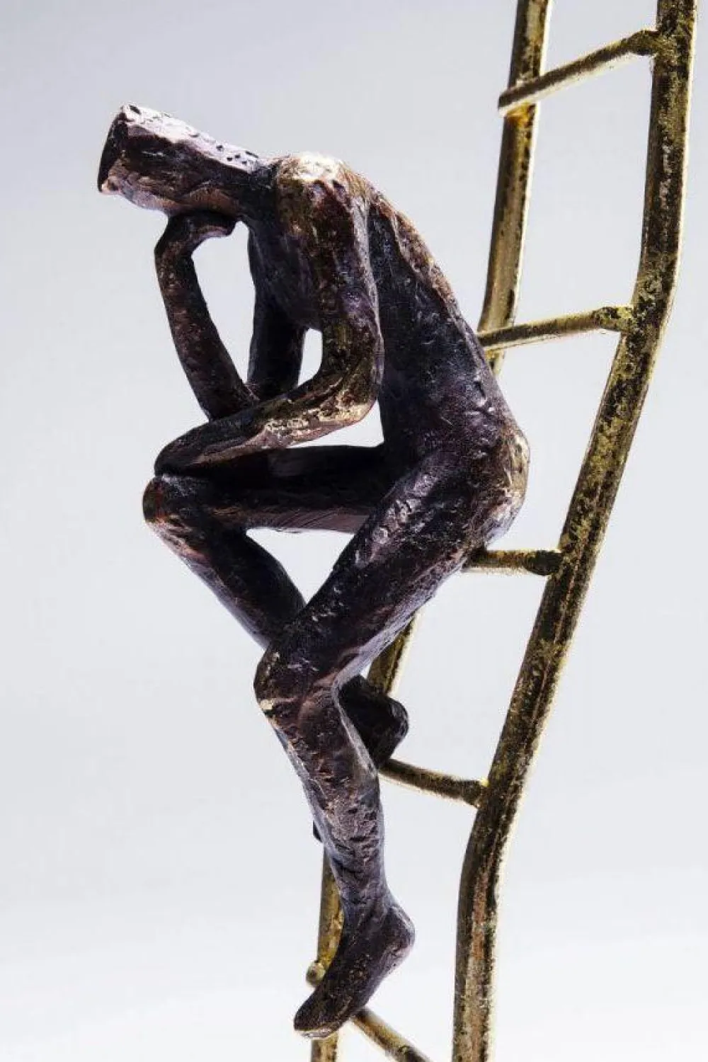 KARE Design Koriste-Esineet*Elements Climbing Man Koriste-esine