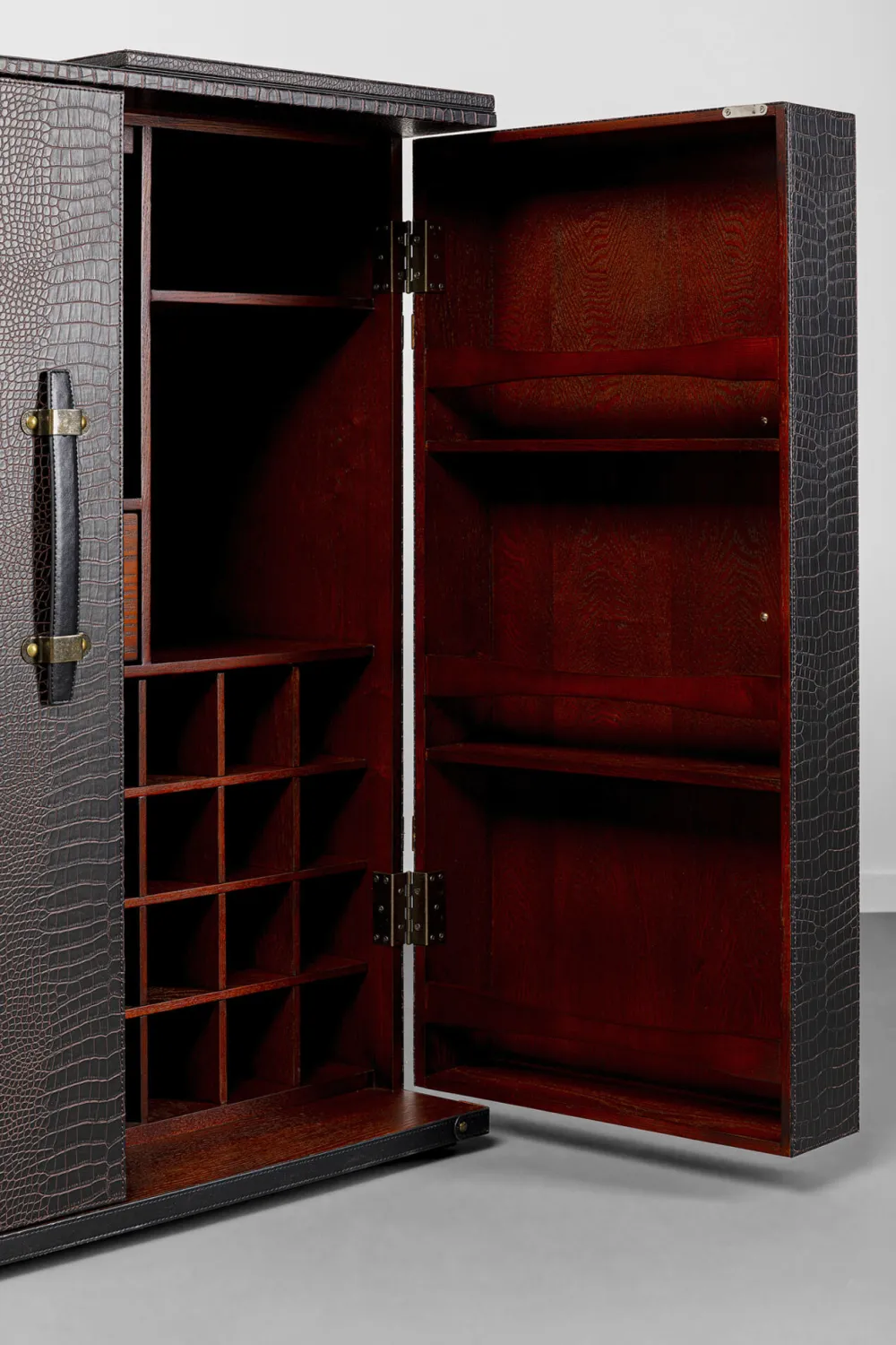 KARE Design Baarit*Globetrotter Baarikaappi 100x114cm