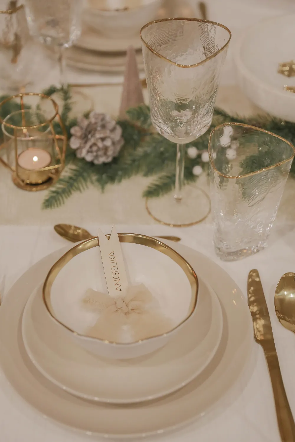 KARE Design Keittiö Ja Astiat*Gloria Aterimet Matta Kulta (16/osaa)