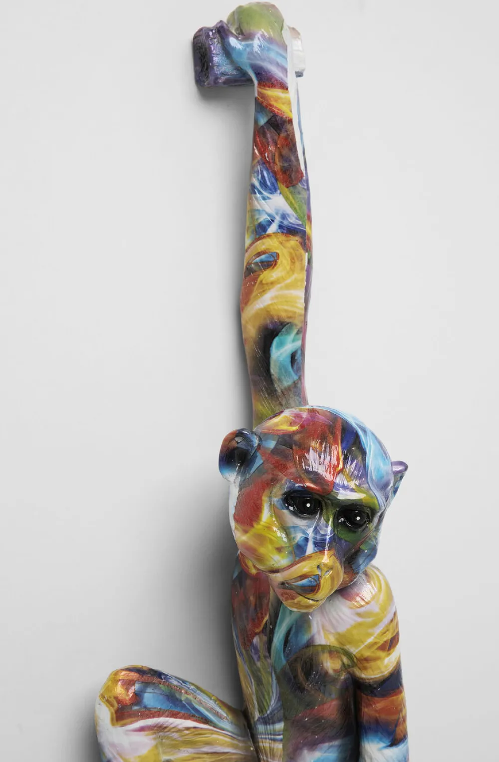 KARE Design Seinäkoristeet*Hanging Ape Colorful Apina Koriste-esine 17x67cm