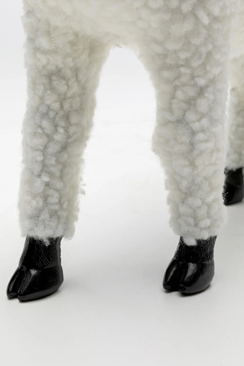 KARE Design Koriste-Esineet*Happy Sheep Woollammas Koriste-esine Valkoinen 28cm