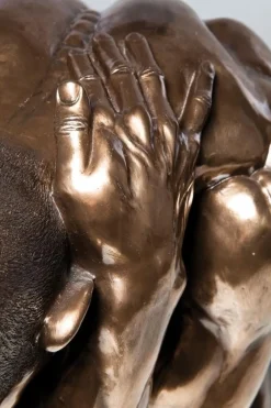 KARE Design Koriste-Esineet*Nude Man Hug Koriste-esine, Patsas, Pronssi 54cm