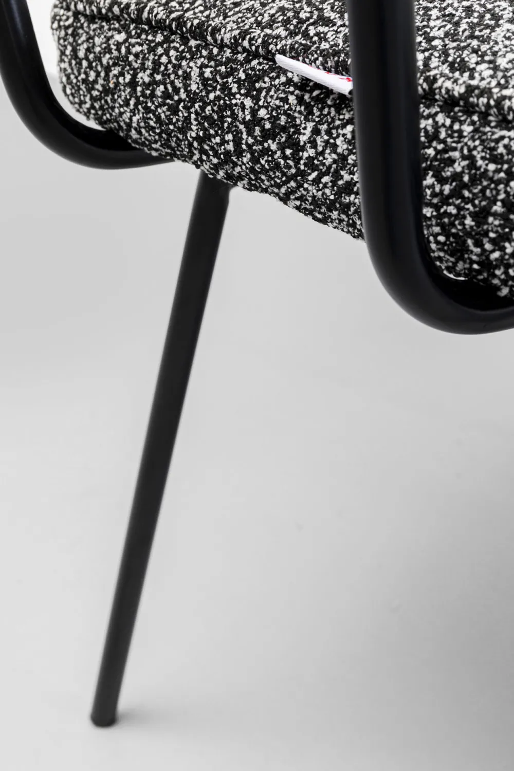 KARE Design Tuolit*Orelie Tuoli Käsinojilla Harmaa