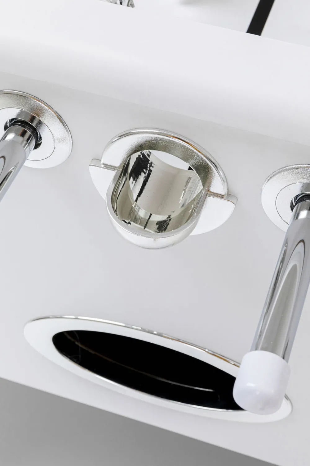 KARE Design Jalalliset Koriste-Esineet*Soccer Table Style Jalkapallopeli, Valkoinen