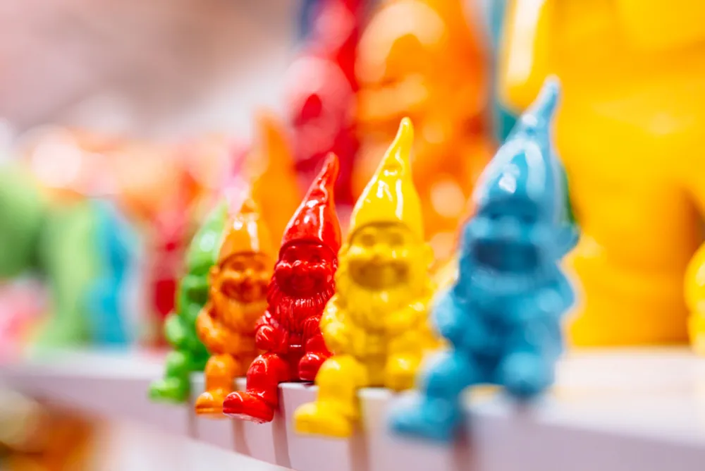 KARE Design Koriste-Esineet*Tonttu Deko Colore 11cm, Eri Värejä