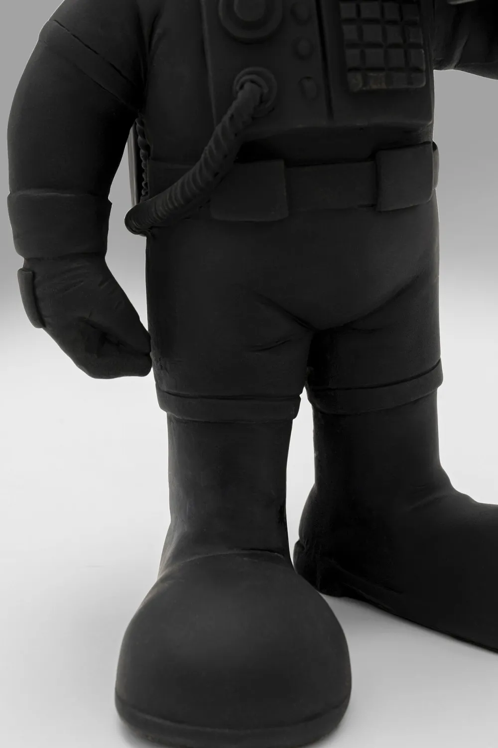 KARE Design Koriste-Esineet*Welcome Astronaut Musta Koriste-esine 27cm