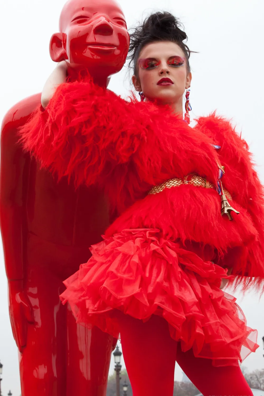 KARE Design Jalalliset Koriste-Esineet*Welcome Guests Red Big Koriste-esine, Patsas 164cm